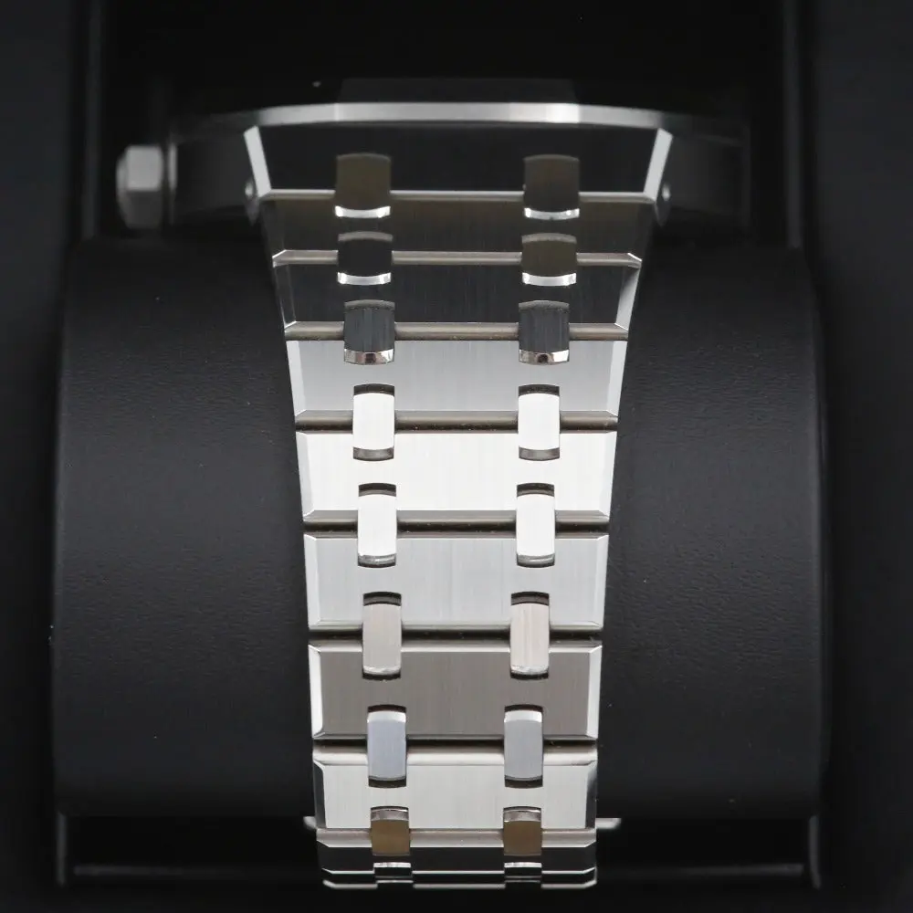 Audemars Piguet Royal Oak 15510ST Green Dial 50th Anniversary Year: 2022 - Image 4