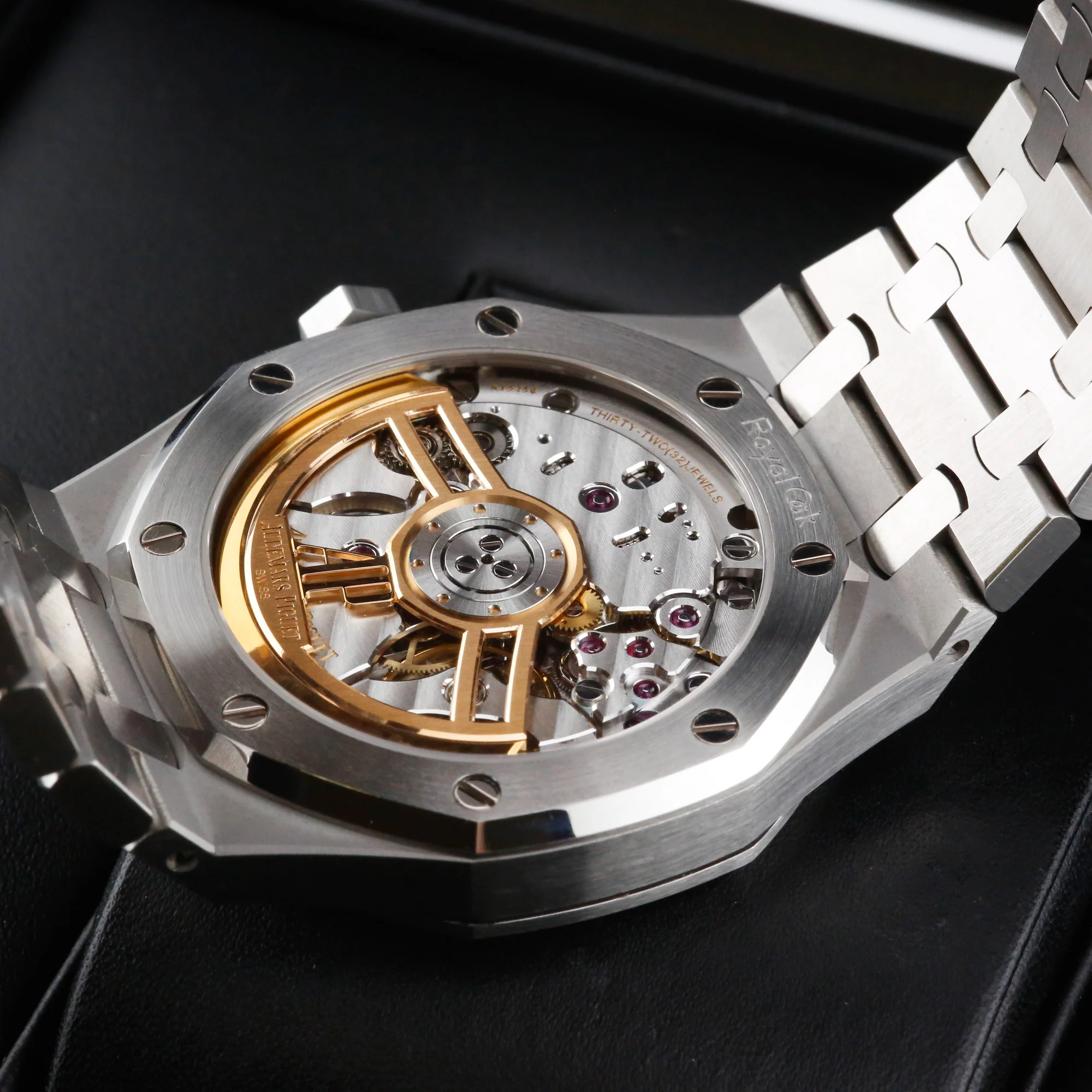 Audemars Piguet Royal Oak  15500 Black 41mm Unworn 2022 Complete Set - Image 7