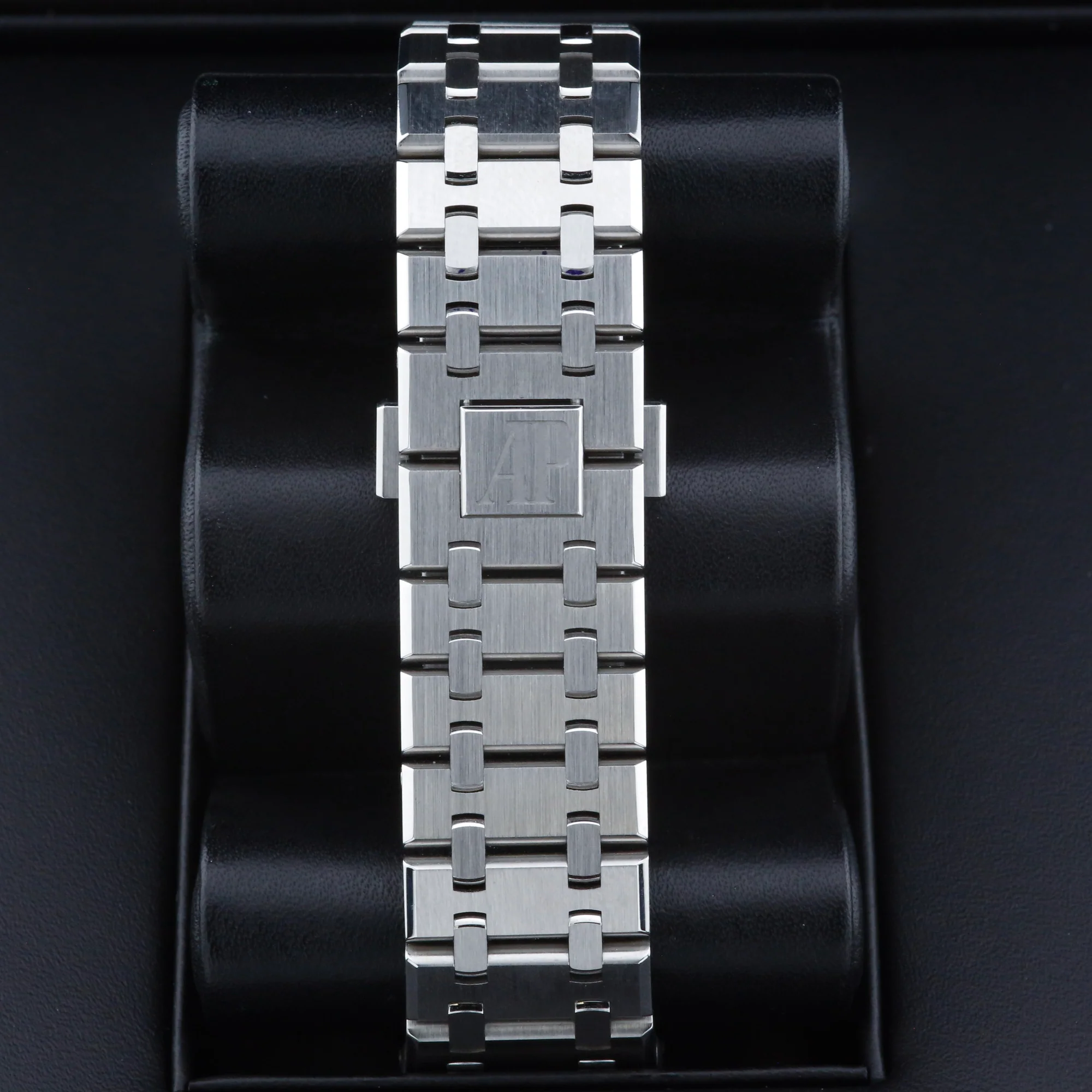 Audemars Piguet Royal Oak  15500 Black 41mm Unworn 2022 Complete Set - Image 8