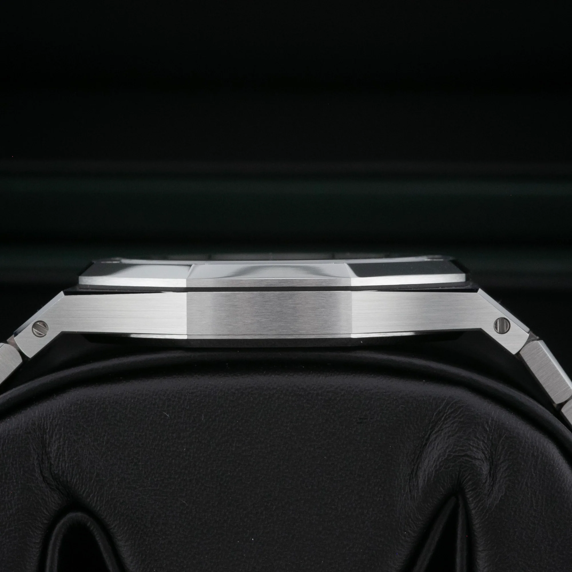 Audemars Piguet Royal Oak Blue Dial 16202 Year: 2025 - Image 6