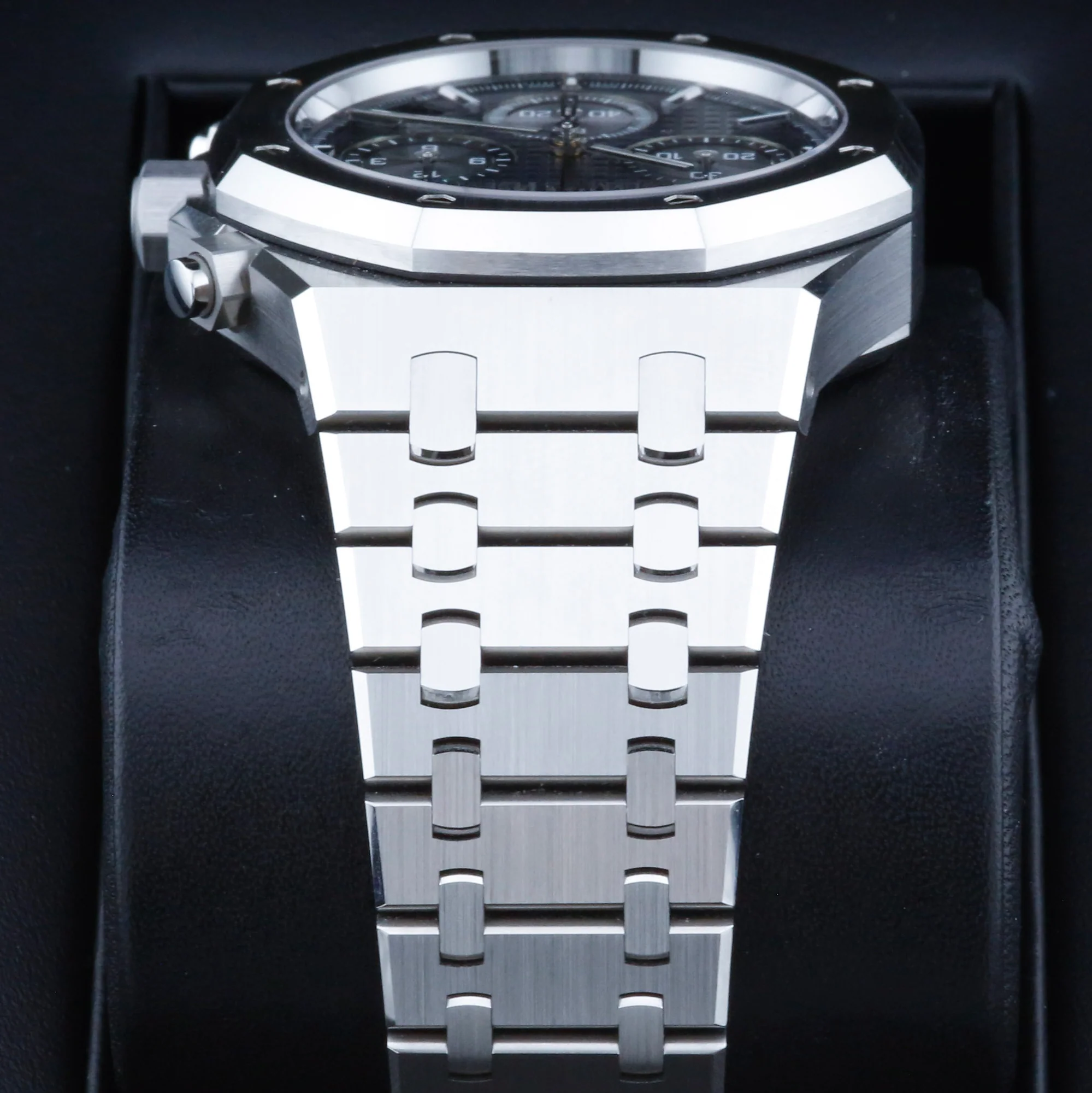 Audemars Piguet Royal Oak Chronograph  26240ST.OO.1320ST.05 Blue 41mm Unworn 2023 Complete Set - Image 3