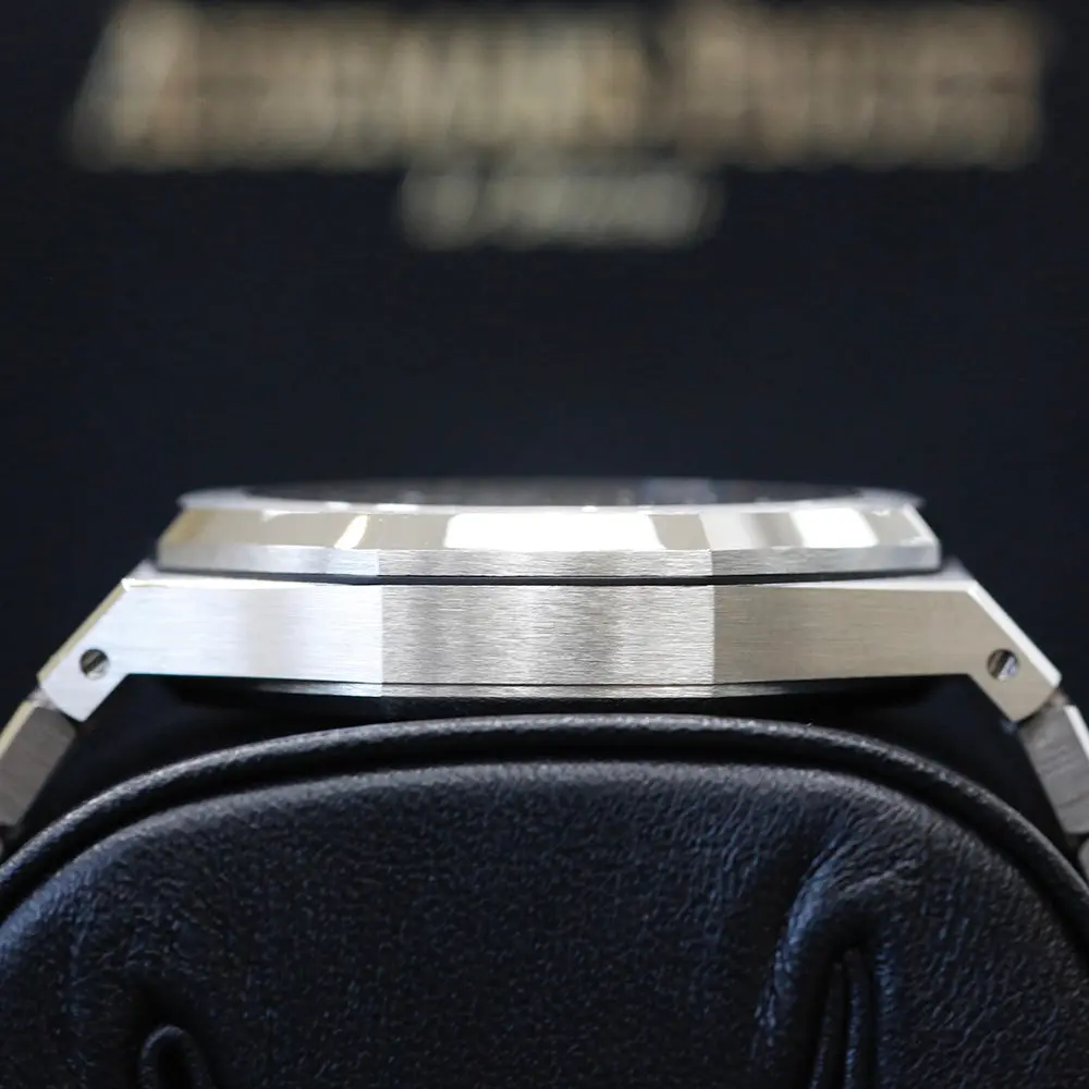 Audemars Piguet Royal Oak Silver Dial 15500 Year: 2019 - Image 4
