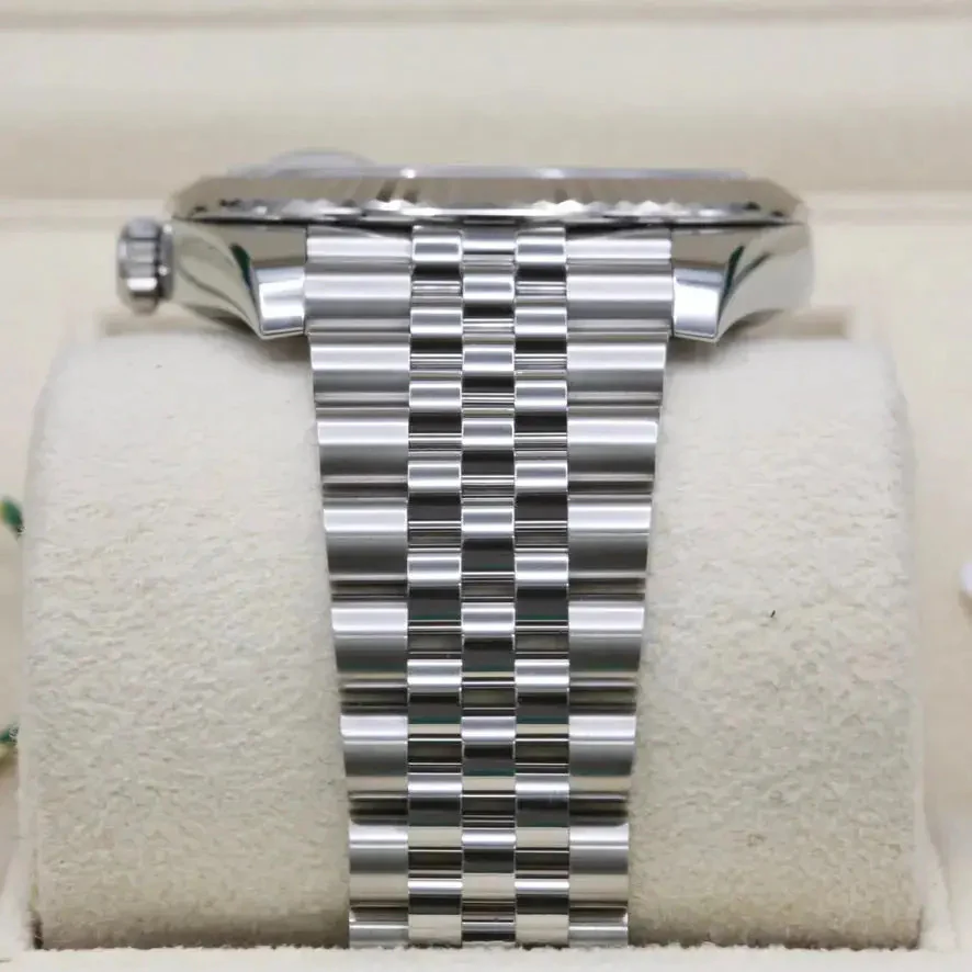 Rolex Datejust 41  126334 Green 41mm Unworn 2024 Complete Set - Image 4