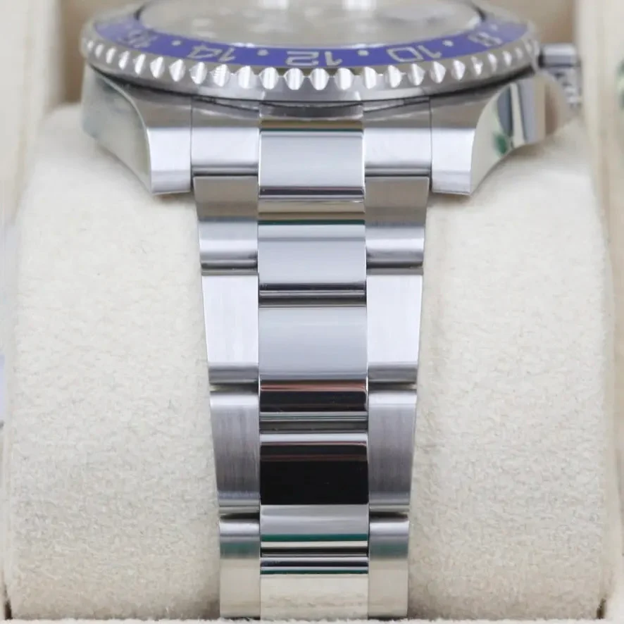 Rolex GMT  116710BLNR Batman 40mm Unworn 2017 Complete Set - Image 3