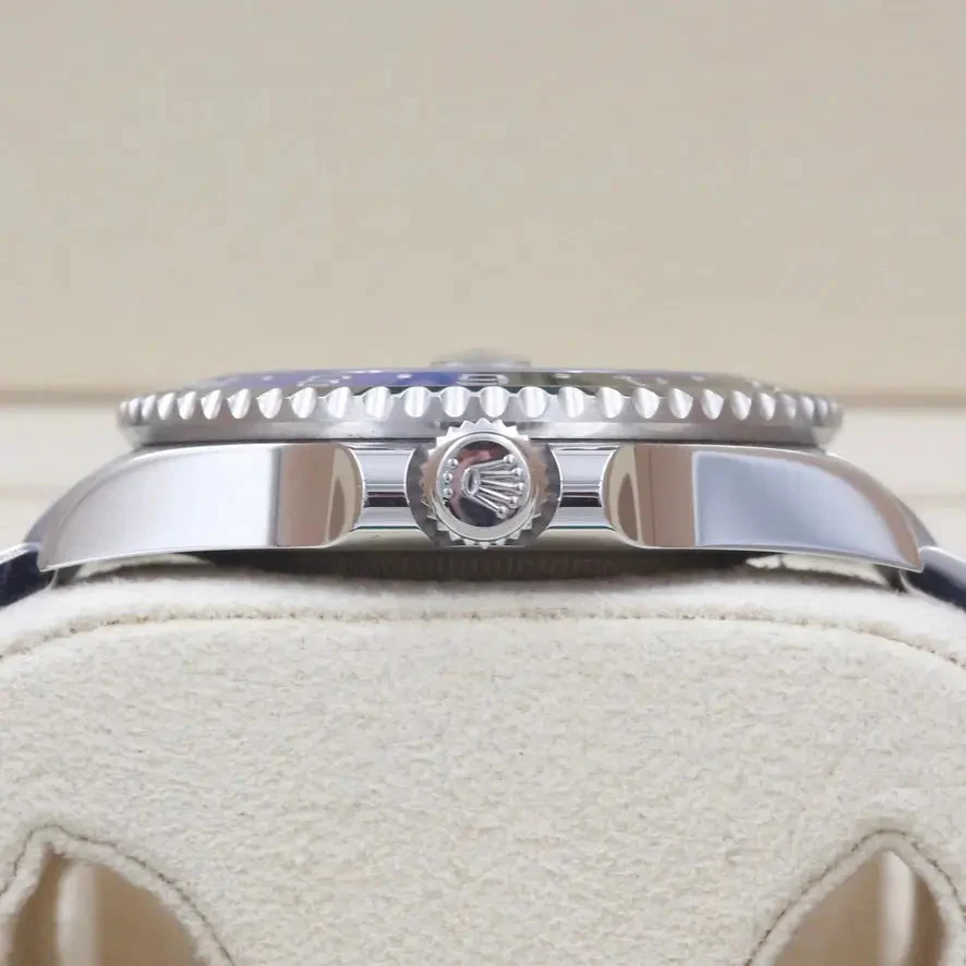 Rolex GMT  116710BLNR Batman 40mm Unworn 2017 Complete Set - Image 5