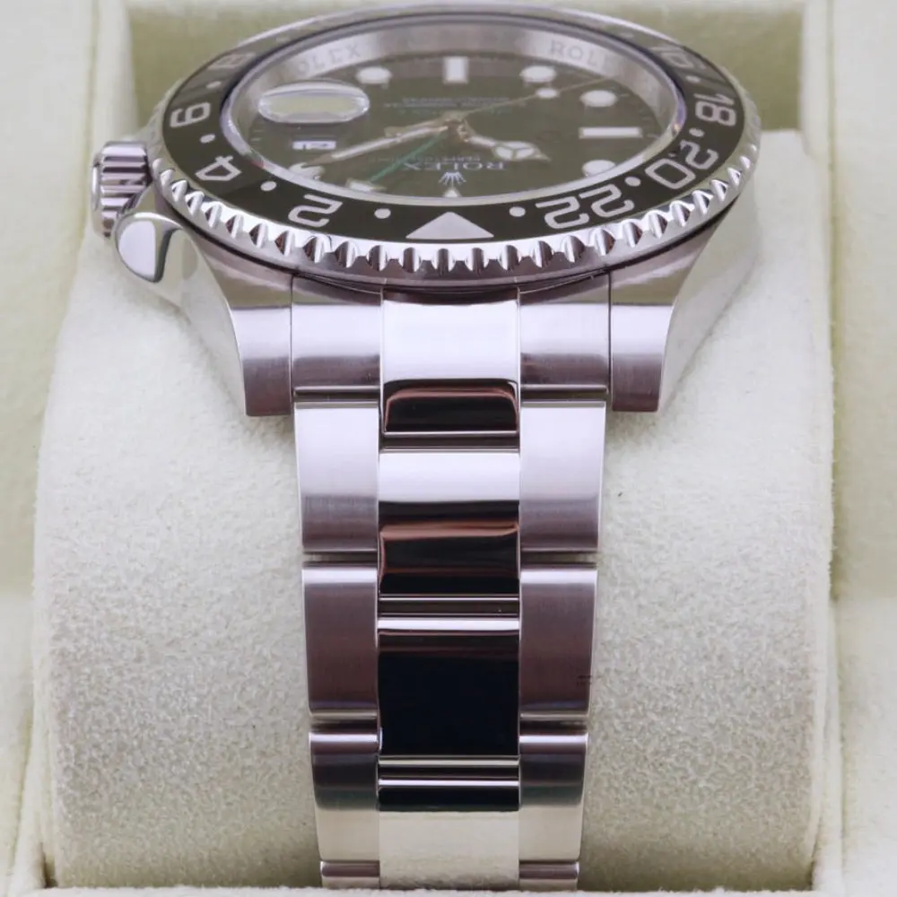 Rolex GMT Black 116710LN Year: 2008 - Image 5