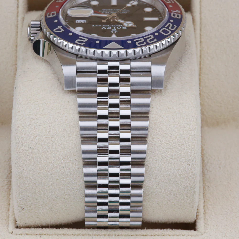 Rolex GMT Pepsi 126710BLRO Year: 2024 - Image 6