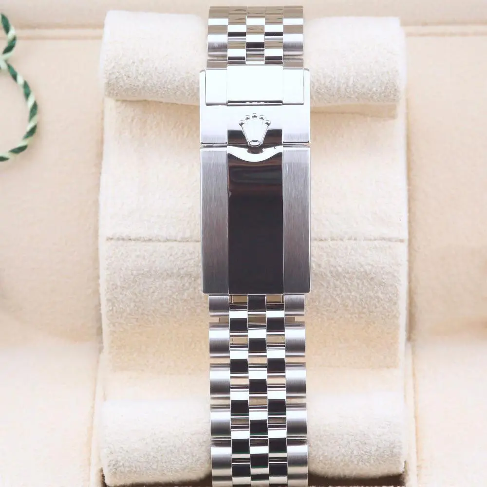 Rolex GMT Pepsi 126710BLRO Year: 2025 - Image 6