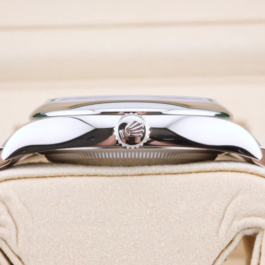 Rolex Oyster Perpetaul 36 Lavendar Dial 126000 Year: 2025 - Image 6